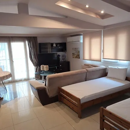 Revisapartments Brown * Неос Мармарас