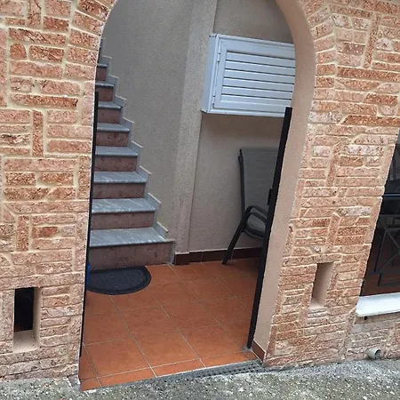Revisapartments Brown
