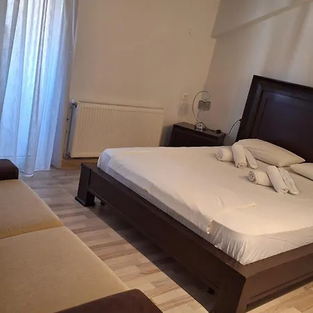 Revisapartments Brown Appartamento Neos Marmaras